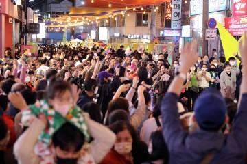 [포토뉴스] 안동국제탈춤페스티벌! 인산인해로 대흥행 이어가...