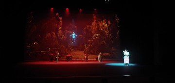 시간과 공간을 초월한 부부와 가족사랑 이야기