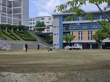 대전동·서부교육지원청, 학교 운동장 평탄화 및 배수로 정비 지원