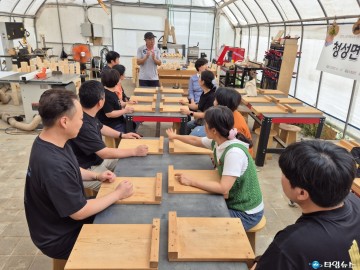 “지친 사회복지사, 농장에서 숨 고르기”... 충북, ‘토닥토닥’ 힐링 본격화