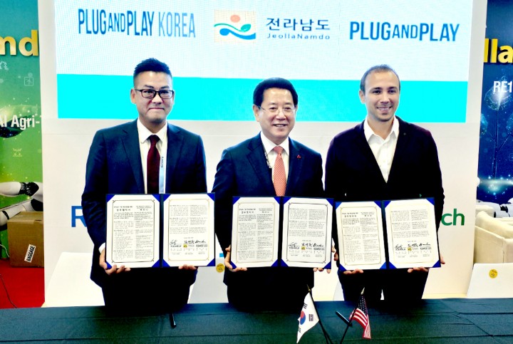 김영록 전남도지사, CES서 전남 스타트업 혁신성장 발판