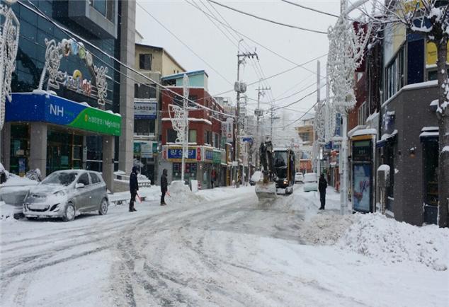 영광군, 건설기계연합회와 합동 제설작업 추진