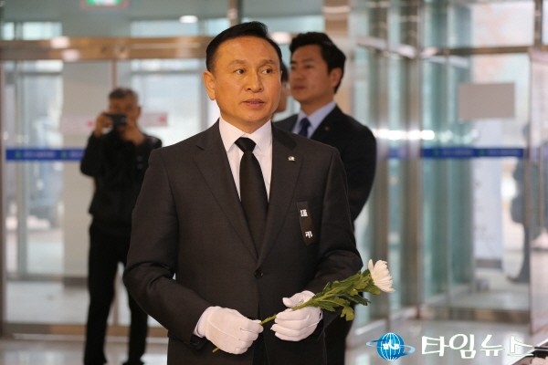 구본영 천안시장 故 김영삼 대통령 추모 동참 