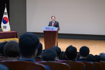 최민호 세종시장, 흔들림 없이 공직자 본분 다해주길