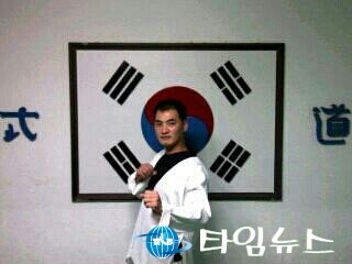 신종철 관장 "관악구  최연소 국기원  고단자 7단 심사" 합격 화제