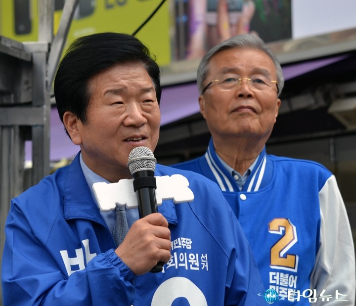 김종인 대표, “박병석 후보는 국무총리·국회의장 할 사람, 경제민주화 적임자”