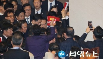 [국회 취재파일] '패스트트랙 선거법 개정안'...국회본회의 통과(보수정당 유명무실화),'진보+호남’ 장기 집권 길 열려