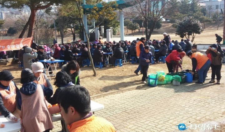 여수시 여천동, ‘사랑해 빨간밥차’ 급식봉사 실시