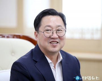 이장우 대전시장 “꿈씨 스니커즈, 대전의 개척정신 담아 세계로”