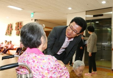 허태정 유성구청장, 추석맞아 어려운 이웃과 따뜻한 정 나눠!