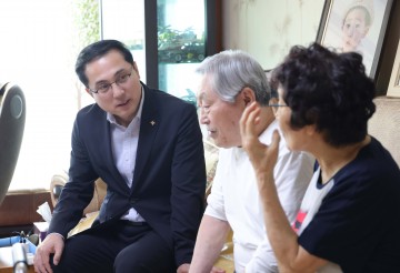 박희조 동구청장, 참전유공자 가정 찾아 감사의 뜻 전해…“헌신 잊지 않겠습니다”