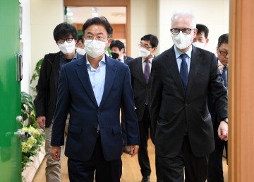 주한이탈리아대사, 노천 박물관 경북 방문