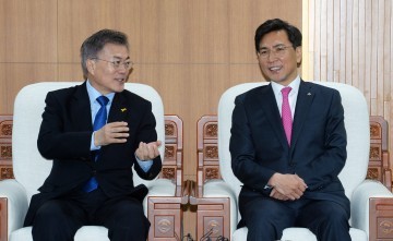 문재인 후보, “내포신도시 육성은 안희정 지사의 꿈”