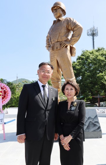칠곡군, 백선엽 장군 동상이 불러온 나비효과…다부동전적기념관 관람객 지난해 8월 대비 '다섯 배' 증가