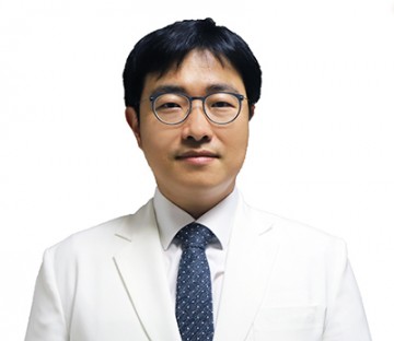 [건강칼럼] 평발인데 그냥 참고 살아도 괜찮을까요?
