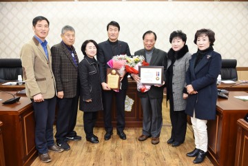군위군의회 심 칠 의장,  ‘지방의정봉사상’ 박수현의원 ‘경상북도 의정봉사대상’ 수상