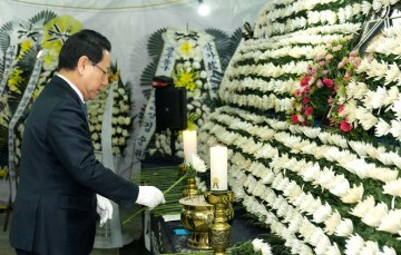 김영록 전남도지사, “이해찬 수석부의장 뜻 받들어 시·도 대통합" 다짐 