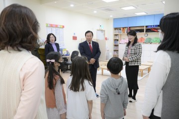 최민호 세종시장, 초등돌봄기관 현장방문 소통강화