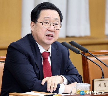이장우 대전시장, 한화이글스 불꽃쇼 안전 총점검…도시철도 2호선 표지판 설치 지시