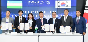 우즈베키스탄 정부관계자와 광폭 외교세일즈