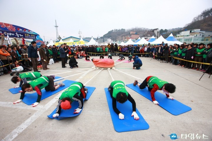 울진군 울진대게와 붉은대게 축제 관광객 45만명 찾아, 대박 !