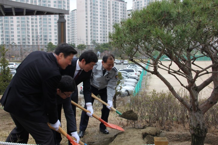  기고(송길석)외국인의 눈에 비친 경찰관서 소란난동