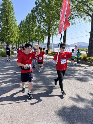 녹차 수도 보성에서 펼쳐진 훈훈한 레이스...“힘들지만 파이팅!" 완주 응원