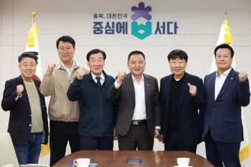 충북, ‘돔구장·2군 창단’ 메이저급 시동... 야구 전설들도 발 벗었다