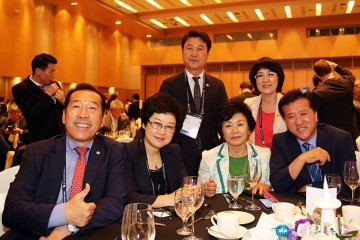 2017 APCS 개막을 축하하는 대전시의회 의원들