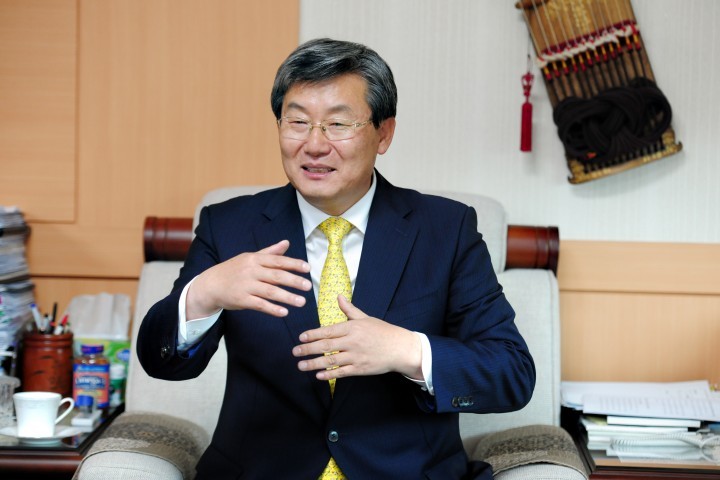군 수 동 정