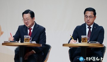 이장우 대전시장·박희조 동구청장, 주민 건의 꼼꼼히 메모