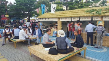 운천신봉동  직지코리아 고려 저잣거리에  초가 주막  운영