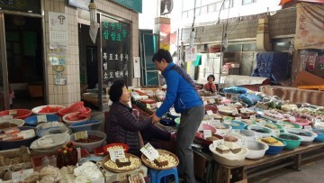 김경훈 대전시의회 의장, 문재인 후보 당선위해 동분서주