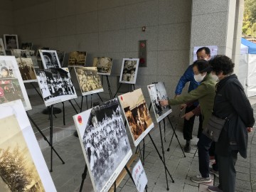 ‘옛 사진 공모전’ 수상작 전시회,20세기 생활상 기록한 개인 소장 기록물 124점 전시