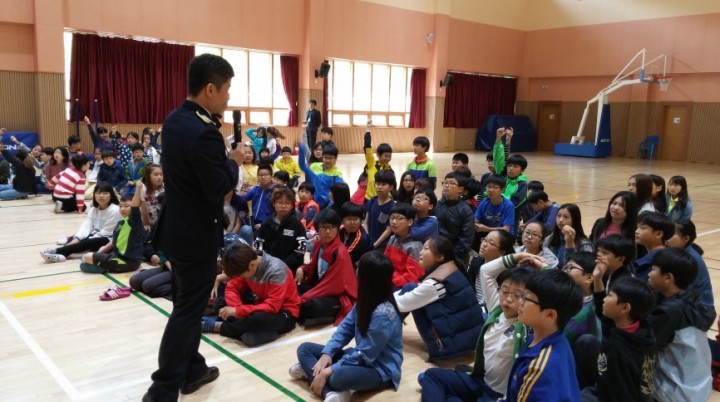 정선경찰서 가정의 달 맞 가정폭력 예방 교육 