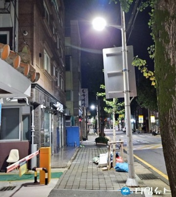 대전 서구, 8억 투입해 가로등 LED 교체·보행등 확충…야간 안전 강화