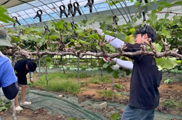충남대, ‘CNU 시크릿버스’로 청년 농부 영농 현장 지원