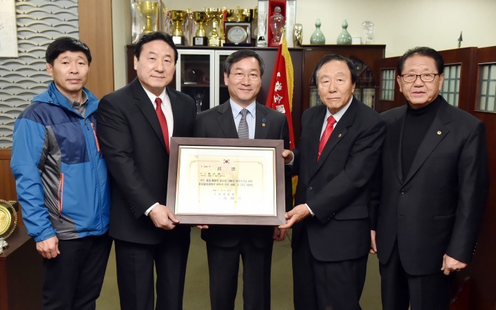 유 시장, 유도 명예단증 수상