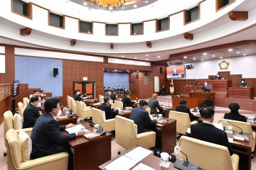 김천시의회, 1조 3,050억원 새해 예산안 의결