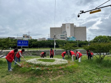 한국건강관리협회 메디체크어머니봉사단, 광주천 환경정화 활동 실시