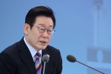 李 대통령 설 메시지 "대통령 권한으로 하고 싶은 일 있다… 이제 전력질주뿐"