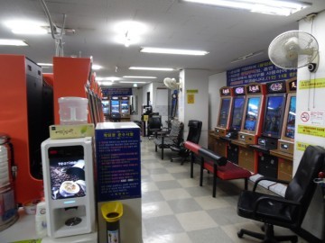 태백경찰서, 황지동 S성인게임장 환전영업 사행성 게임장 적발 업주 A씨 종업원 B씨등 3명 불구속 입건