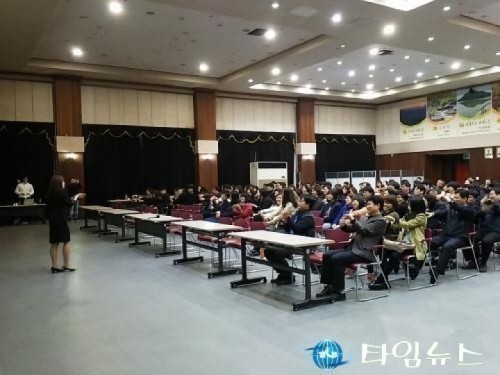 군포시, 민원행정서비스 향상을 위한 공무원 친절교육 실시