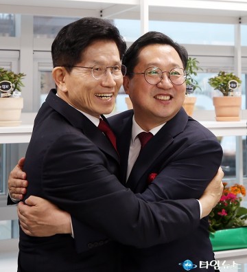 김문수 “대전·충청 묶어 수도권 능가해야”