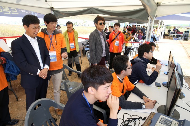 충남도, ‘내포, 꽃과 드론축제’ 개막