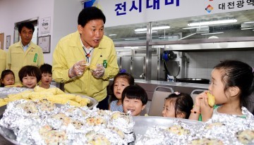 박용갑 중구청장, 전시 비상급식 체험행사