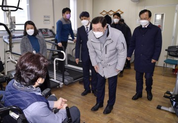 이용섭 광주시장, 민생현장 점검…의견·건의 수렴해 정책에 반영