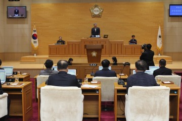 신안군의회, 새해 첫 임시회 개회