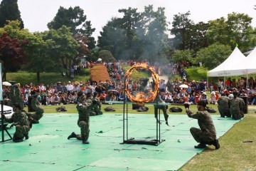 청남대 봄꽃축제 생명·환희·열정  영춘페스티벌.