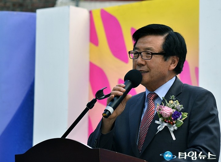 축사하는 박양주 서구의회 의장